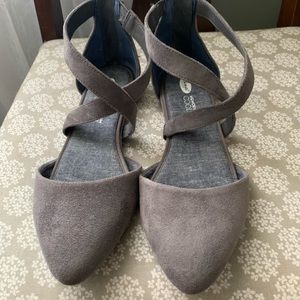 Women’s Shoes (flats)